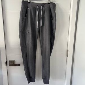 Figs Women’s Zamora Jogger Scrub Pants in Graphite Gray Size Small